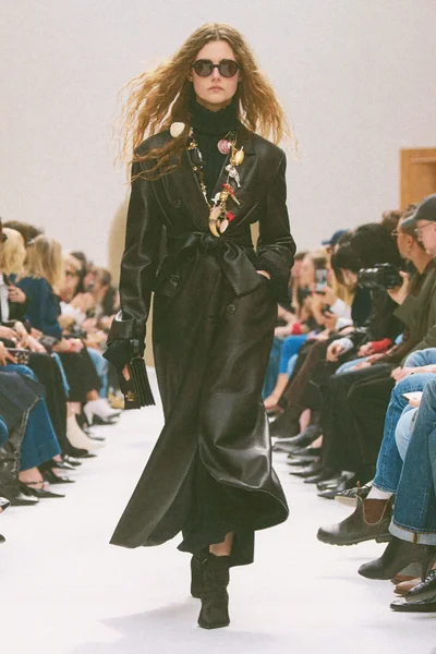 Look 54